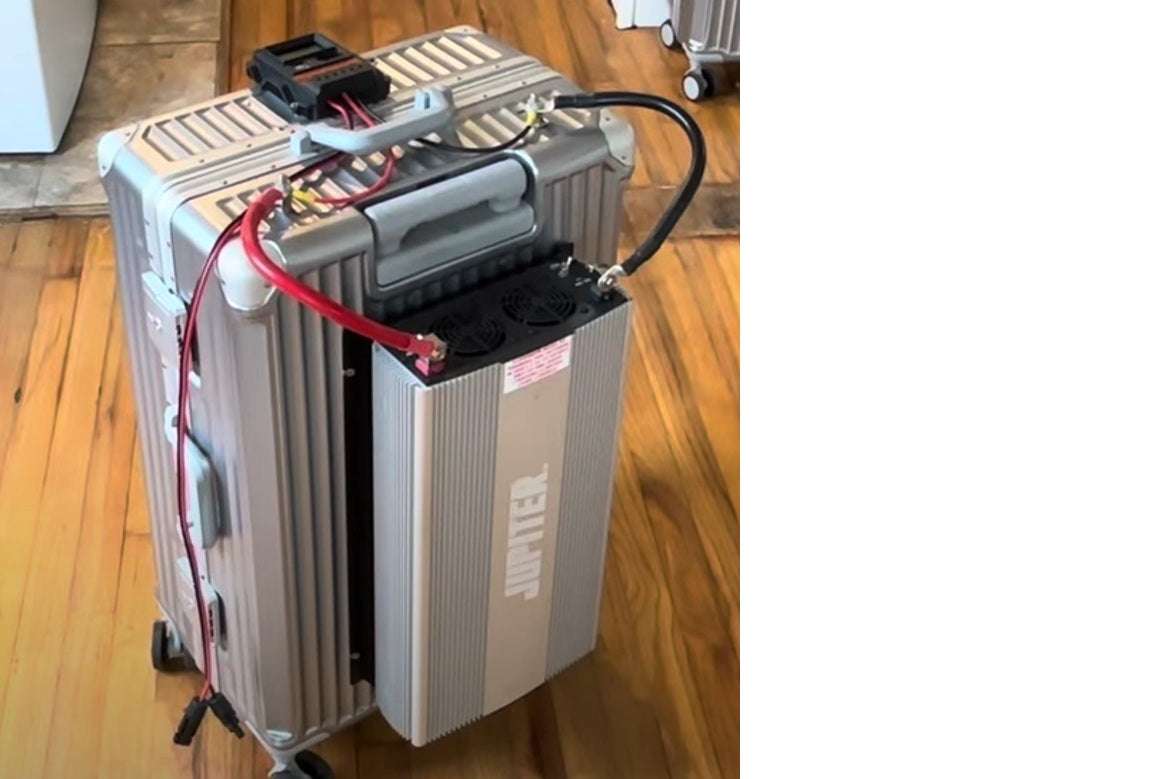 5000W Continuous Power/10,000W Peak Portable Solar Off-Grid Power Station